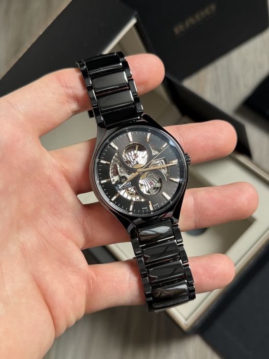 Керамичен часовник Rado True Round Open Heart 40mm