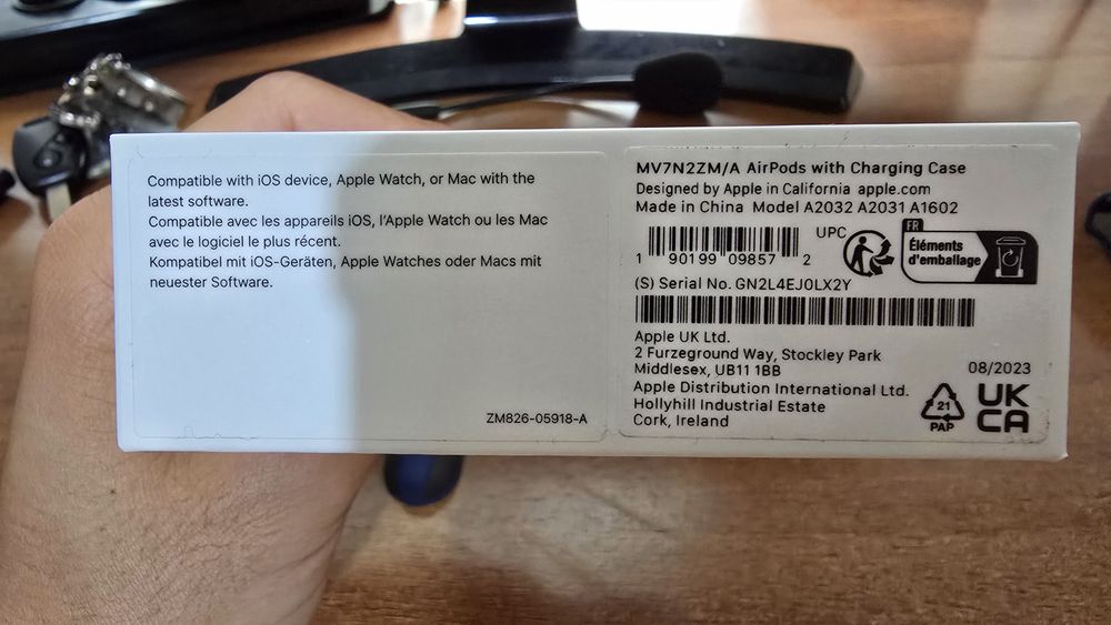 Apple AirPods Generația 2 Originale,  Cutie + Husă Cadou