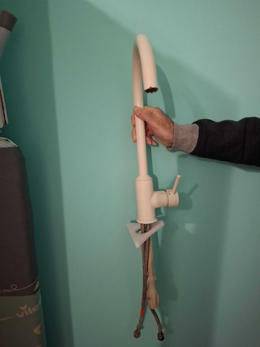 Бял смесител за кухня от Икеа