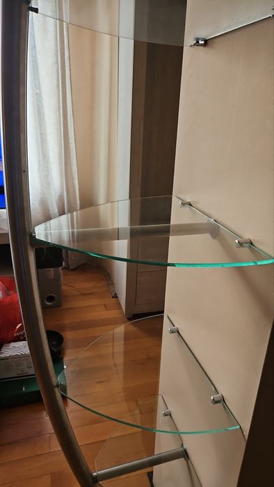 Етажерка с 5 рафта изработена от неръждаема стомана и стъкло