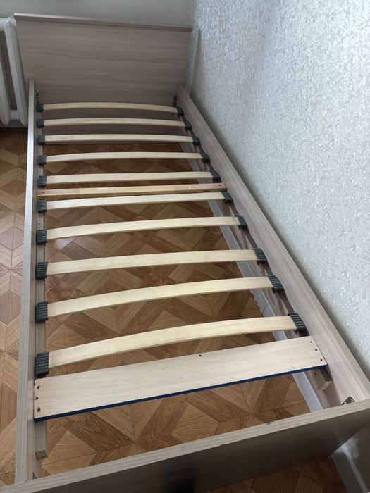 Продам кровать 1 спальнюю