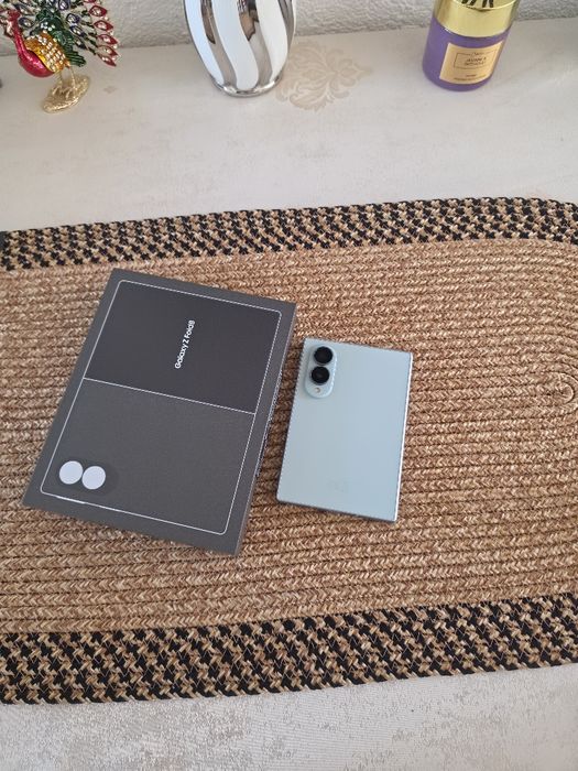 Samsung Galaxy Z fold 8