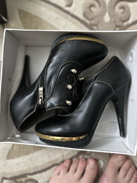 Черный ботильон , размер 35