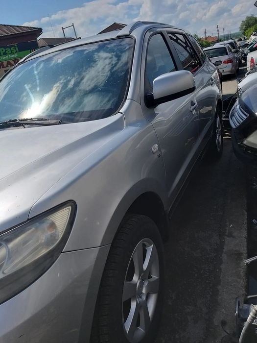 Dezmembram Hyundai Santa FE din 2006 2.2 CRDI 4x4