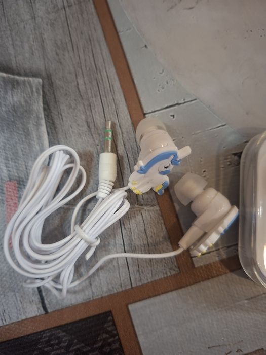 Слушалки за телефон 6 €.за брой