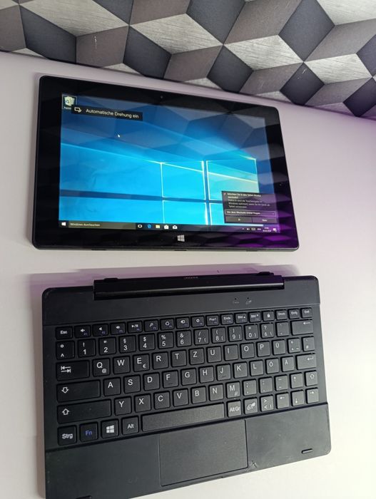 Tableta diagnoza auto trekstor germany model surftab 10 inch Intel