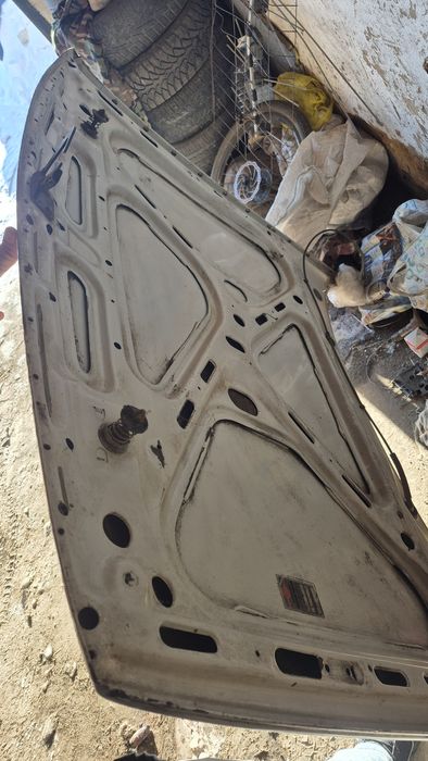 Продам капот ауди 80 б3