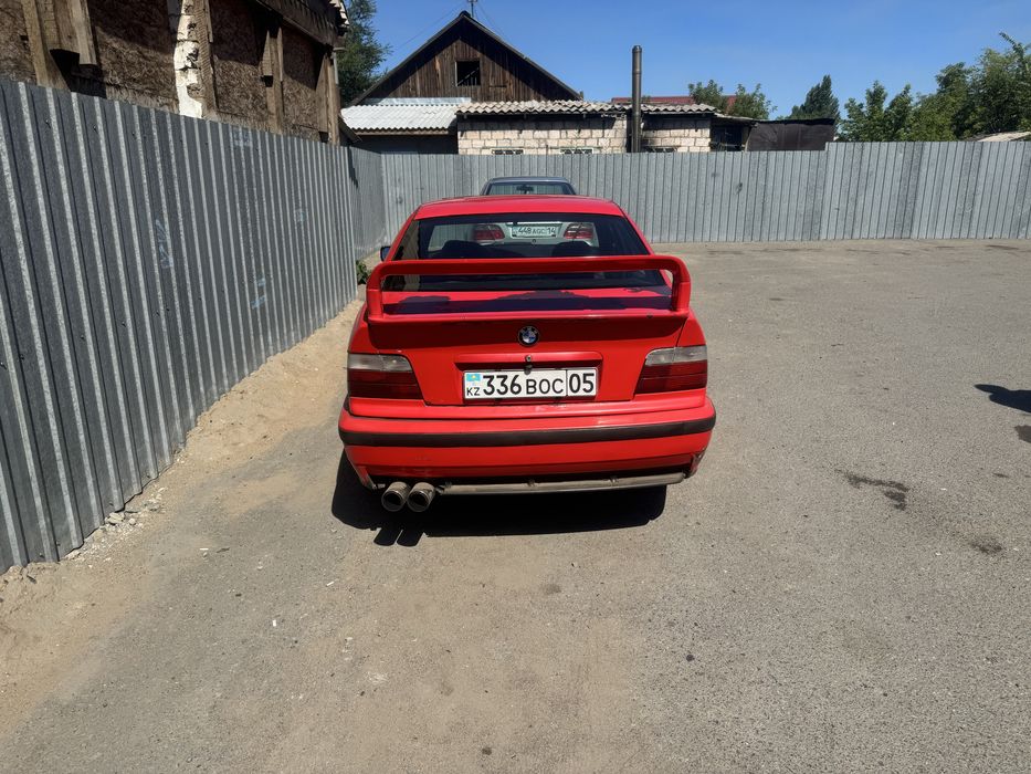Автомобиль е36 бмв 325