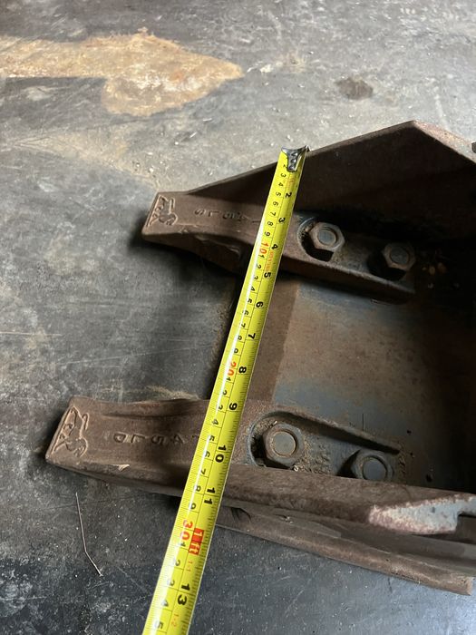 Cupa buldoexcavator komatsu graifer cu cap rotativ