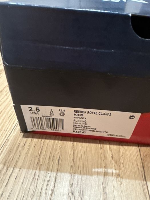 Детски маратонки Reebok нови размер 33