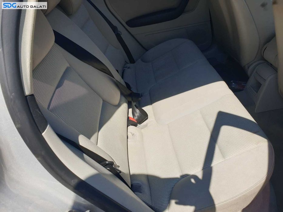 Bancheta cu Spatar Spate Pasager Pasageri Audi A3 8P Hatchback 4 Usi 2004 - 2013