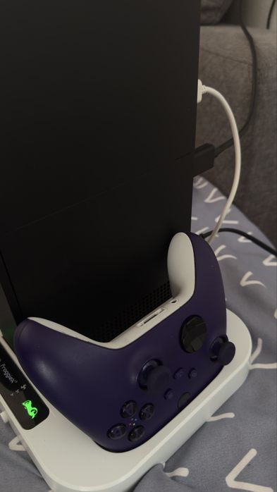 Xbox Series s 1TB 2 controllere si charging station