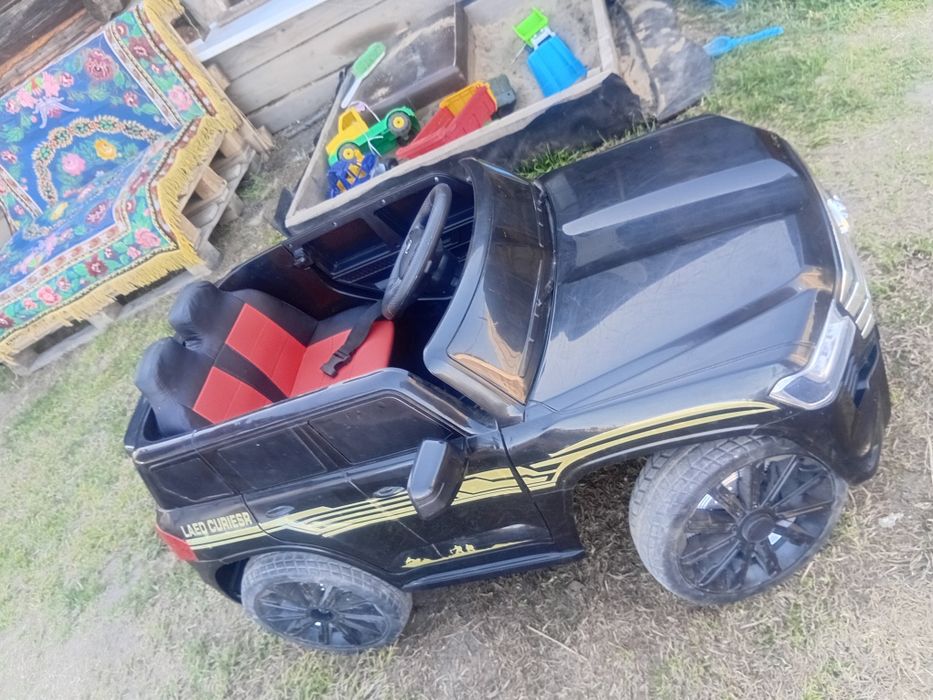 Продам детский автомобиль.