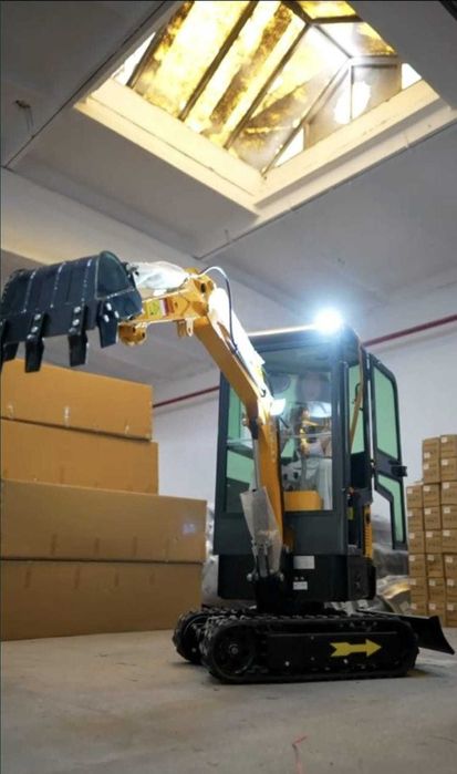 Mini-excavator full electric 1100 kg