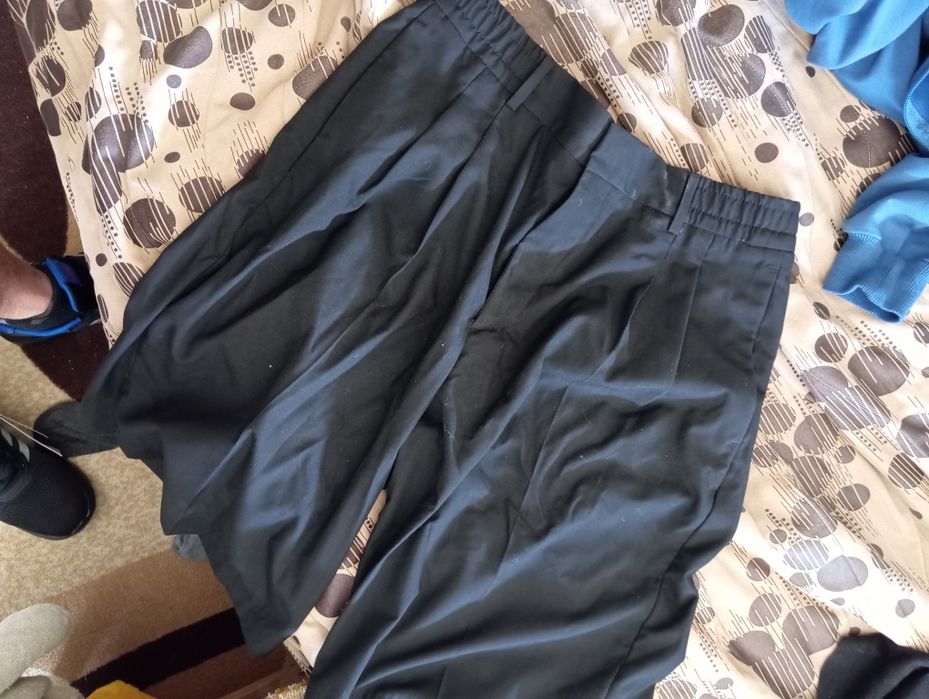 3/4 черни мъжки панталони от Зара