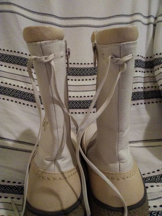 НОВИ дамски ботушки 38 номер