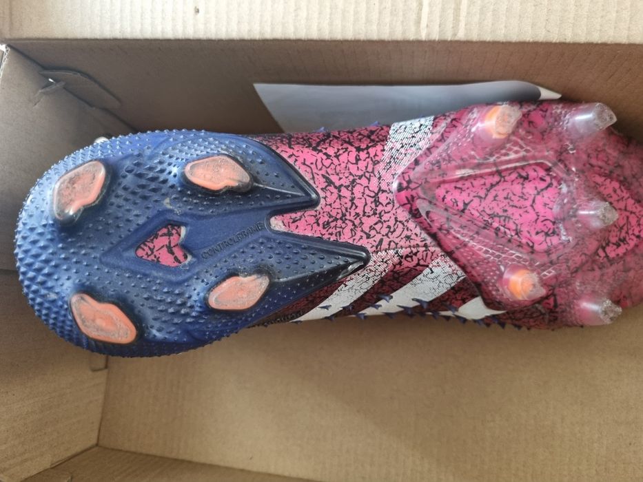 Продам Adidas Predator Freak