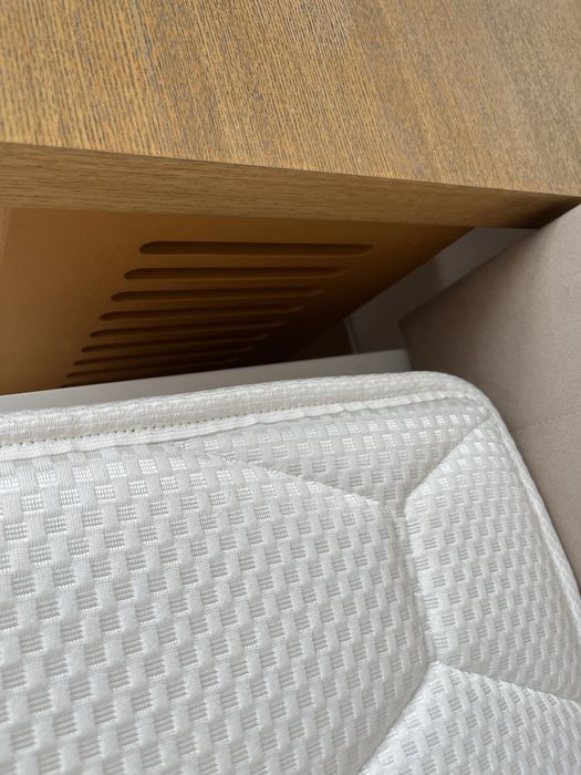 Столик на колесиках