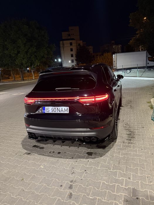 PORSCHE Cayenne 2020 — imagine 3