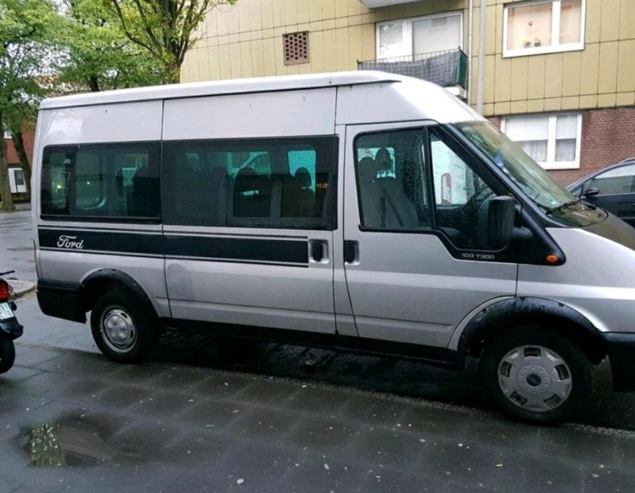 Продавам форд транзит 2006г 101к  2.0к без прехварлене