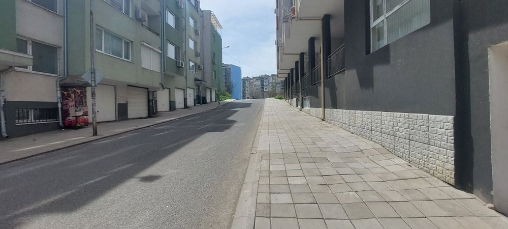 Дава се под наем: Търговско помещение (35 кв.м) в к-с Меден Рудник