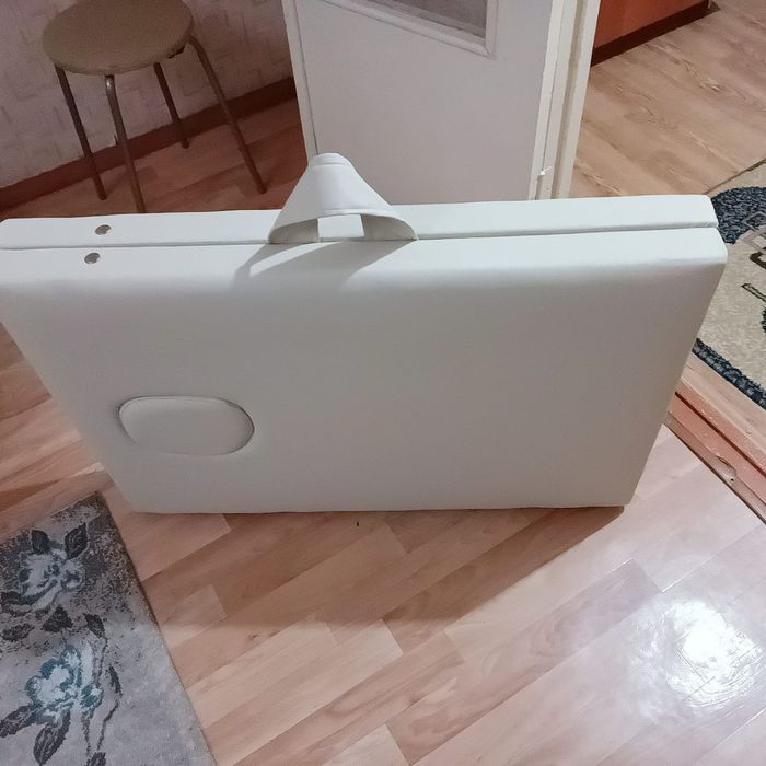 Продам Новые кушетки