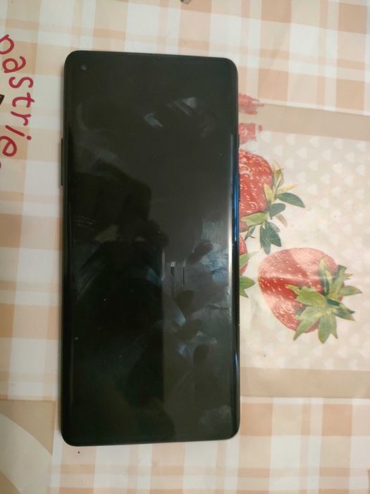 Смартфон OnePlus 8