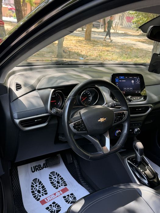 2024 Tracker 2 Premier +