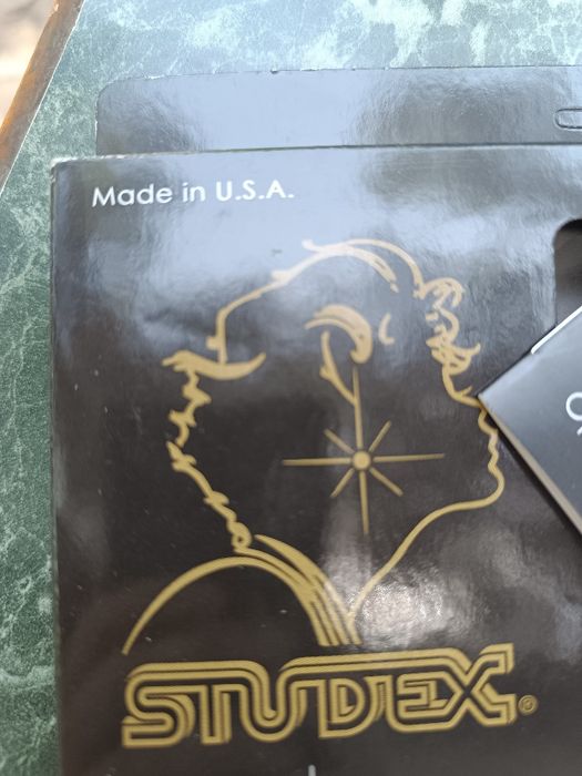 Прокалывание ушей пистолетом от Американского производителя