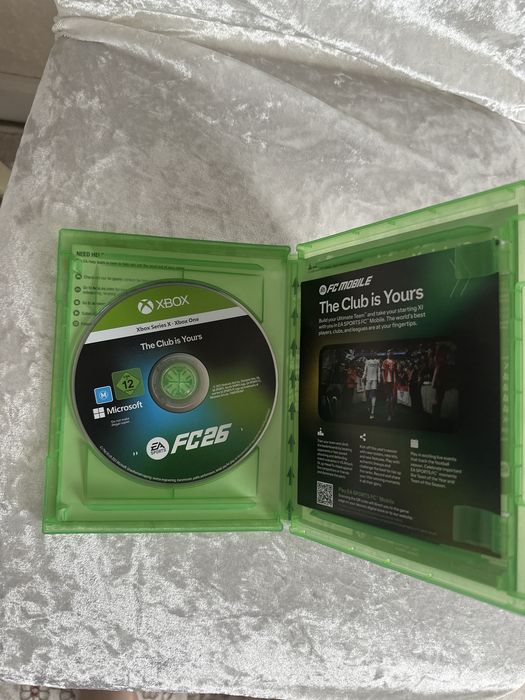 Продам игровой диск с FIFA 26 для хбокс