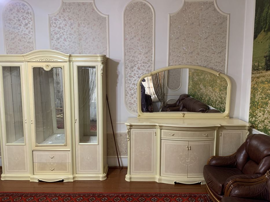 Продается камот и стенка