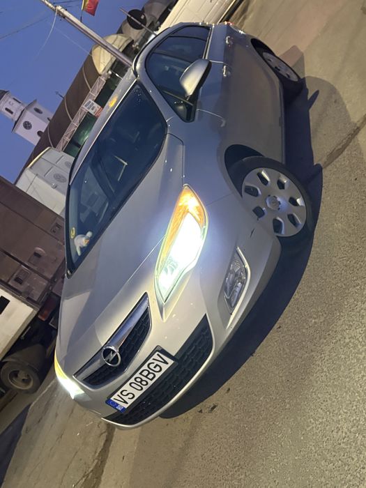 Opel Astra J pret negociabil