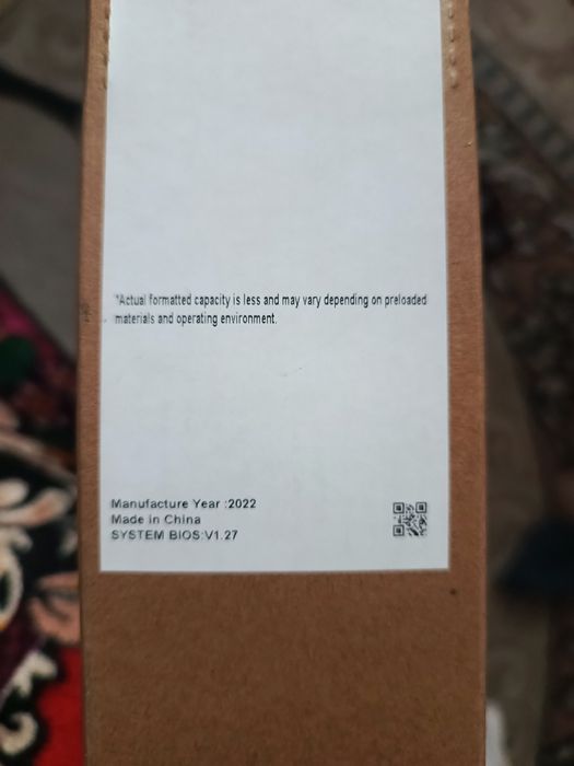 Noutebuk srochna sotiladi deyarli ishlanmagan