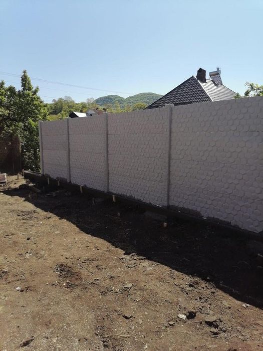 Vand ,Gard de beton [placi și stalpi]