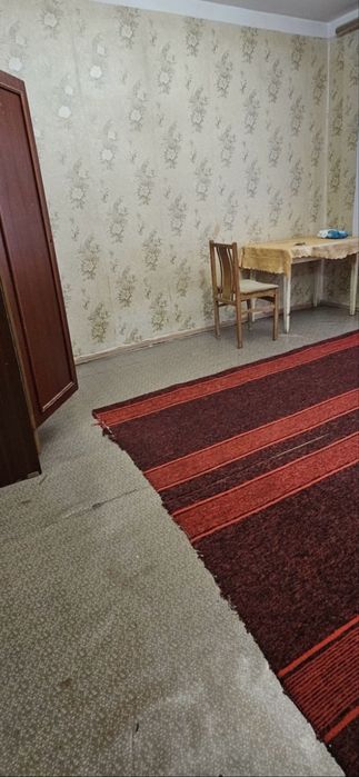 5 каватли домнинг 4 каватида 3 хонали квартира ижарага берилади