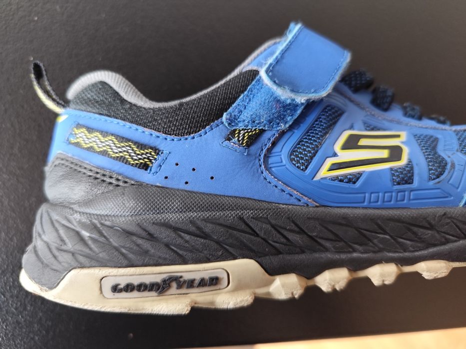 Маратонки Sketchers 36 номер