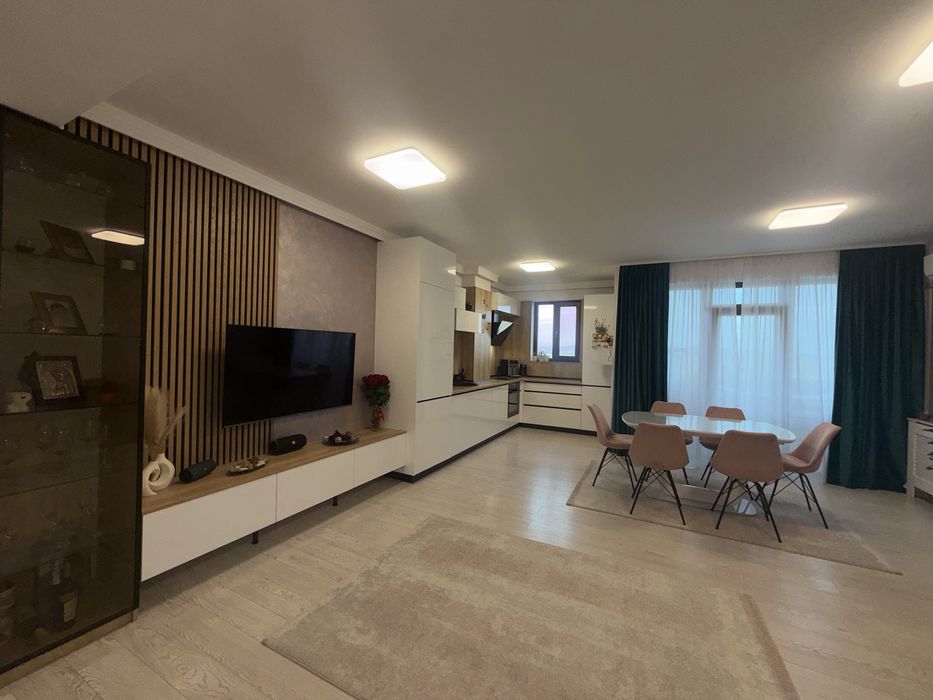 Apartament 3 camere, mobilat si utilat, parcare proprie, Cartier Albert