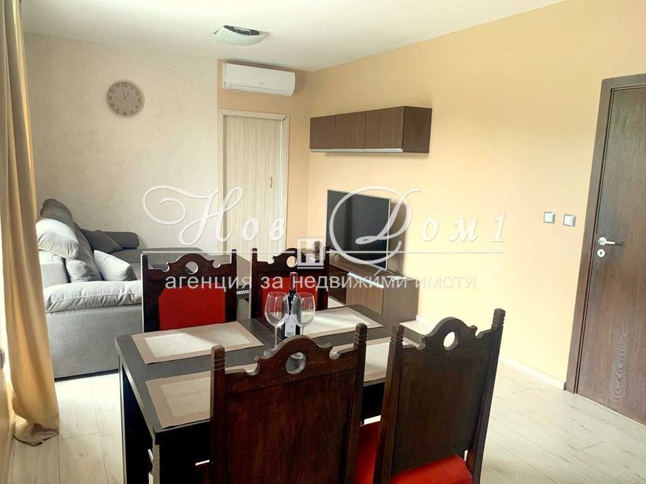 Дава се под наем Тристаен апартамент в к.к. Св.Св. Константин и Елена - 77 кв.м за 800 € - Снимка #1