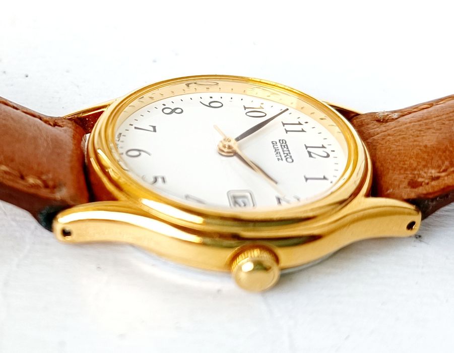SEIKO quartz 7N82-0101 дамски часовник. Много запазен, с оригиналната си каишка