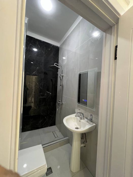 Srochno Stroy mart ropasida Palma dom Ibn Sinoda  2 xona sotiladi