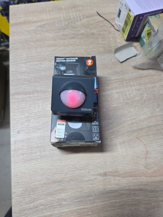 Senzor de miscare inteligent OSRAM SMART+ Wi Fi, IP65, cu incarcare solara