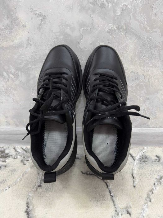 Большие мужские чёрные кроссовки / спортивная обувь