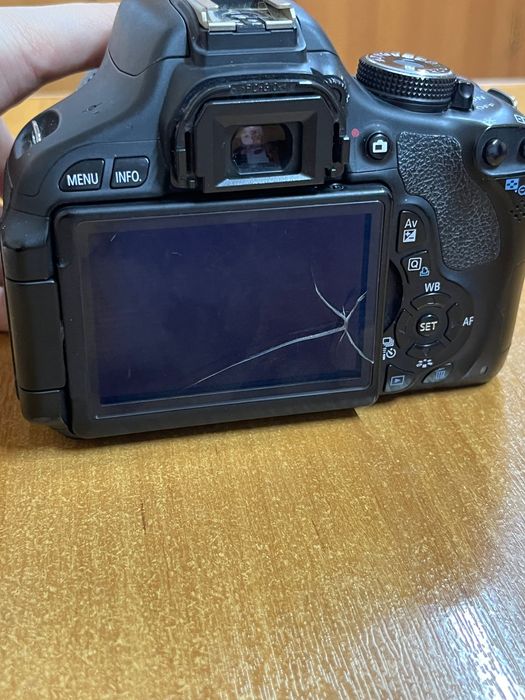 Canon 600D, +объектив 50-1.8