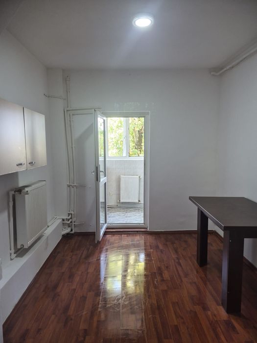 Se vinde Apartament 2 camere ,Zona Patibar
