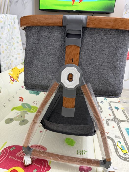 Продам кроватку качалку