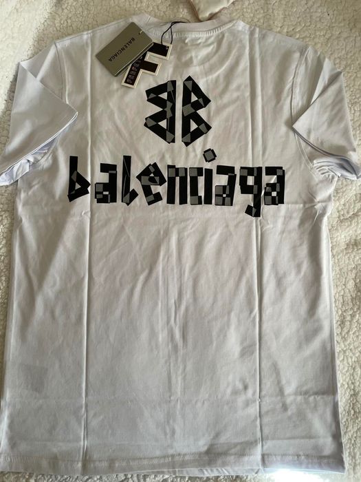 Тениски Palms Angels,Off-white,Balenciaga,Miu Miu