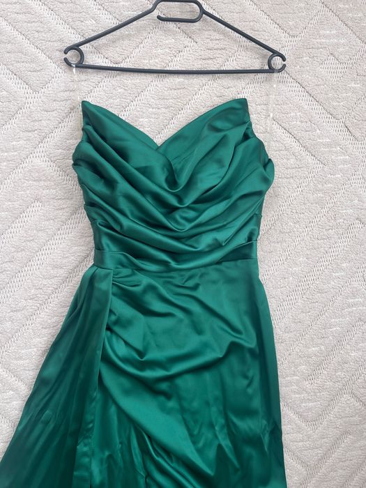 Официална зелена рокля