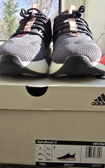 Кроссовки 10000тг