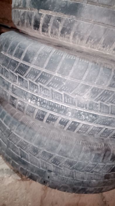 Зимний шины балоны б/у  пишите на ватсап