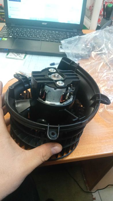 Моторчик печки на мерседес 124